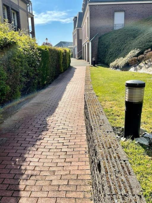 Beautiful Ground Floor 2 Bedroom Apartment Honfleur Exteriör bild